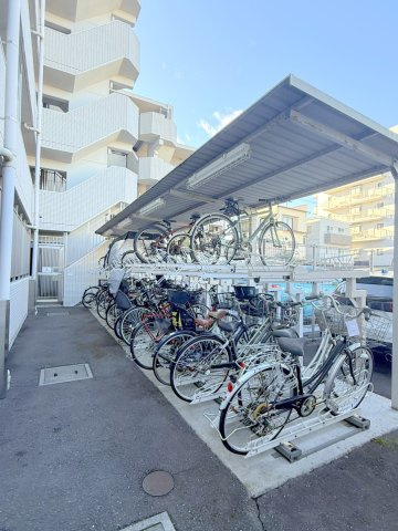 日神パレステージさいたま新都心の駐輪場|共用部・駐輪場