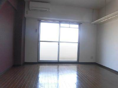 アール四条大宮（旧：キャトルセゾン）の内装