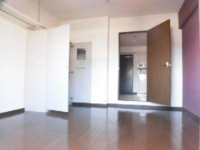 アール四条大宮（旧：キャトルセゾン）の居間・リビング