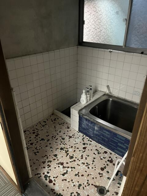 北小岩8丁目戸建の浴室