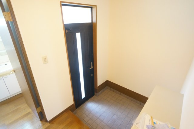 エステートピアSAKAMOTOの玄関