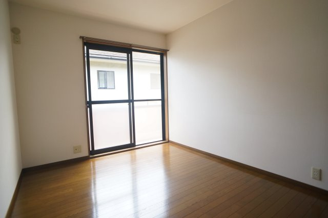 エステートピアSAKAMOTOの居間・リビング