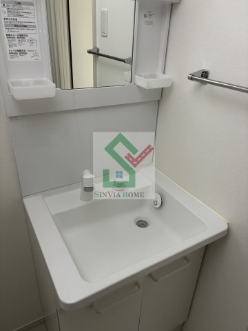 リブリ所沢旭町の独立洗面台