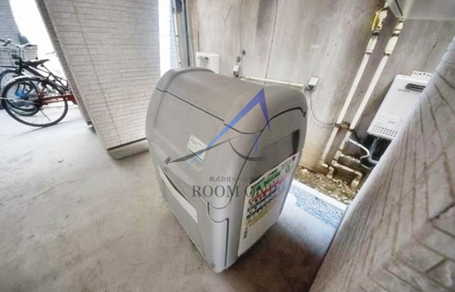 ロイヤルブルーゲート五反野のその他共用部分|敷地内ゴミ置き場です。