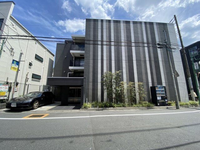 豊島区池袋本町１丁目の賃貸マンションの外観