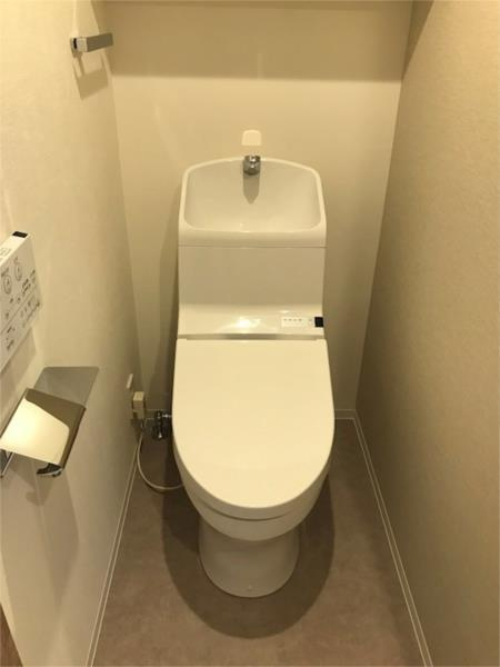 豊島区池袋本町１丁目の賃貸マンションのトイレ