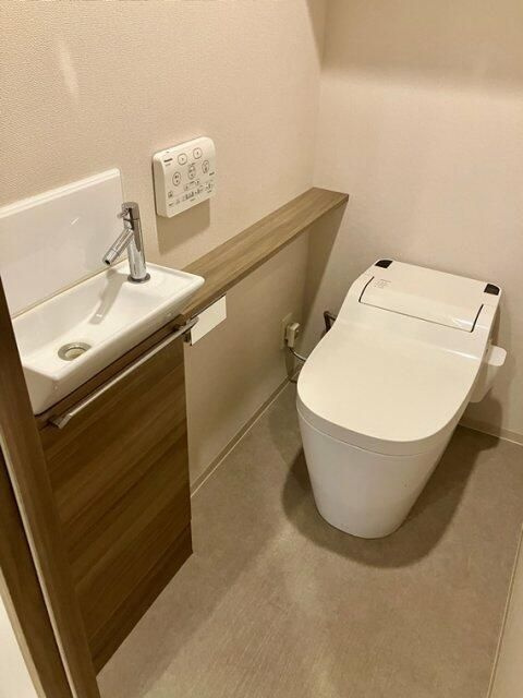 リストレジデンス桜新町のトイレ