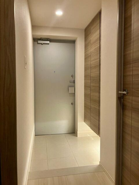 リストレジデンス桜新町の玄関