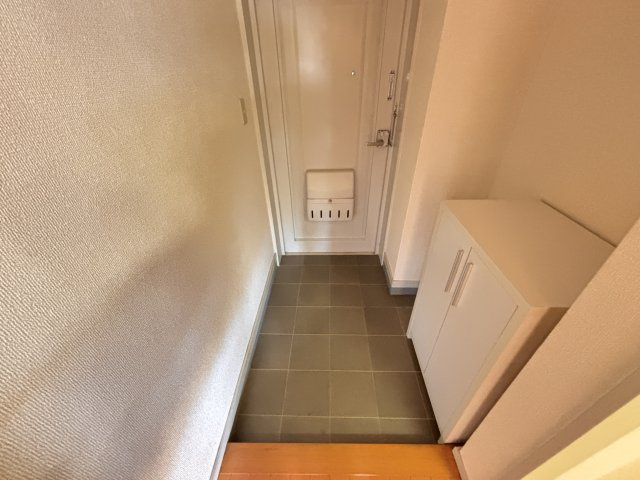 松丸第二コーポラスの玄関