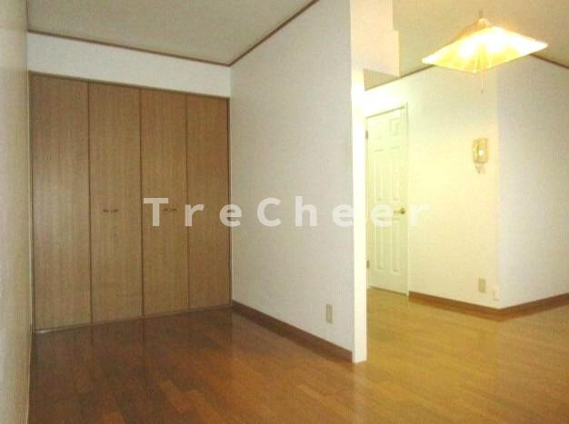 メゾンコーワの洋室