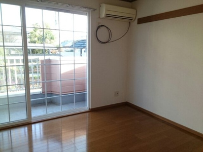 【内装】 | 石井ハイツⅢ | 明るい色調の室内です