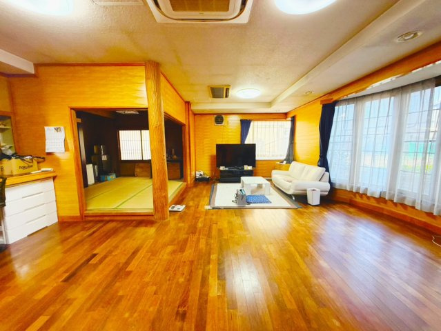 古家有　館林市大街道中古住宅の居間・リビング