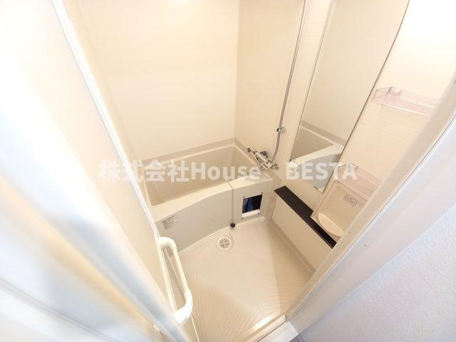 プレサンス神戸長田ラディアラの浴室