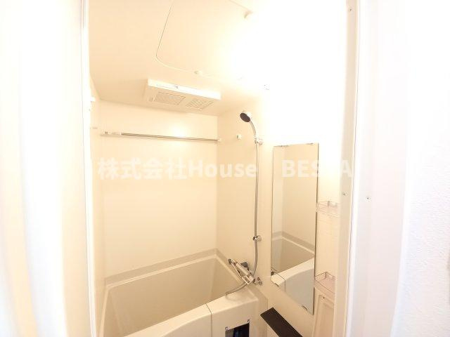 プレサンス神戸長田ラディアラの浴室