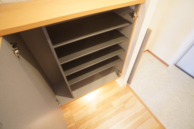 ヒルズ奈良鳥見の玄関