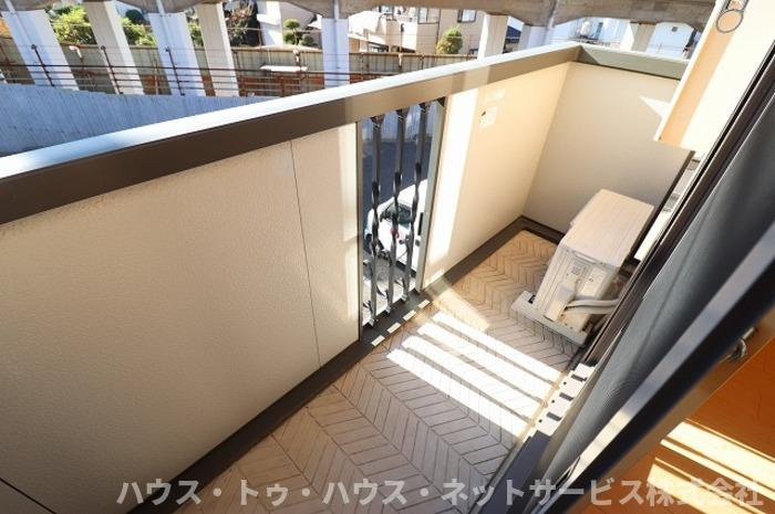 セジュール・ヤノのバルコニー