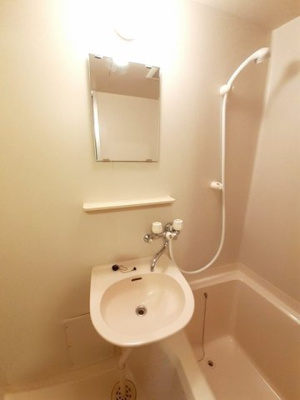 【洗面所】 | ウッディハイツ | 忙しい朝には欠かせない洗面所です