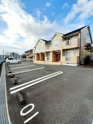 【駐車場】 | ボナール・ヌーボゥー | 駐車場があるので、車を買う予定の方も安心です