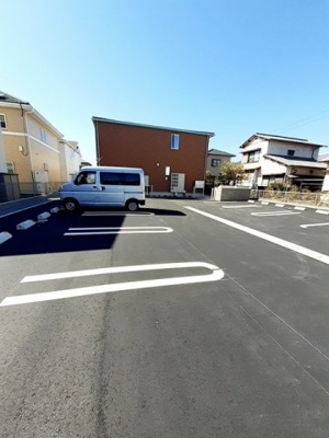 【駐車場】 | リバーサイドＪＵＮ | 車をお持ちの方に嬉しい駐車場付きの物件です
