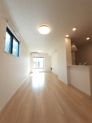 【居間・リビング】 | ルミエールⅤ | 使いやすい居間です