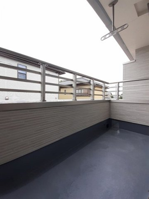 【バルコニー】 | オークツリー | 落ち着いた時間を過ごせるバルコニーです