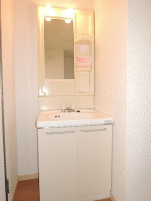 【洗面所】 | ニューシティ大箸 | 広い洗面スペース