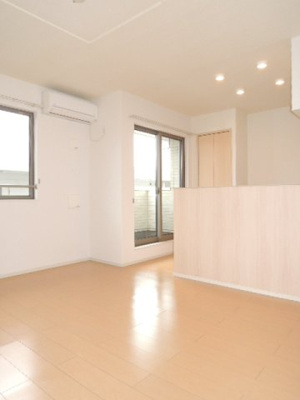 【居間・リビング】 | ミドルＢ | 居間です