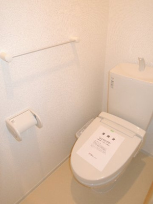 【トイレ】 | ミドルＢ | 落ち着いた色調のトイレです