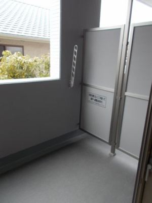 【バルコニー】 | プロスペリテ | 暖かな日差しのふりそそぐバルコニー