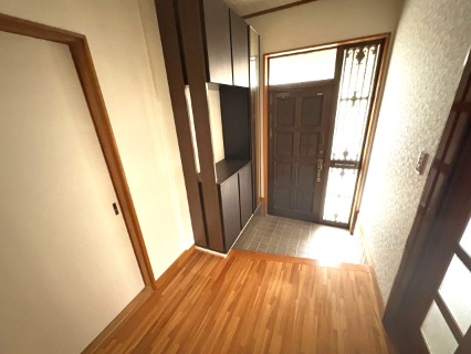 嵐山町平澤　中古戸建の玄関
