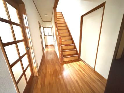 比企郡嵐山町平澤　中古戸建の玄関|玄関ホール