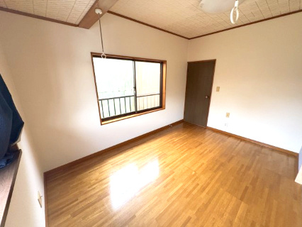 比企郡嵐山町平澤　中古戸建の洋室|２階洋室（北側）