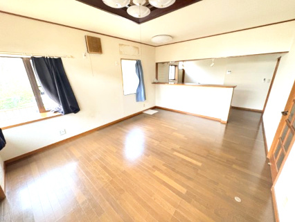 嵐山町平澤　中古戸建の居間・リビング