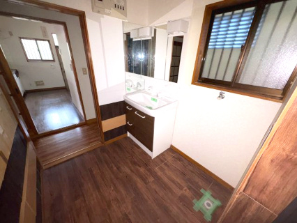 比企郡嵐山町平澤　中古戸建の洗面所