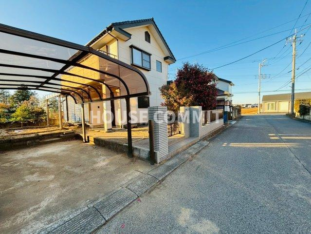 七栄　中古戸建の前面道路含む現地写真