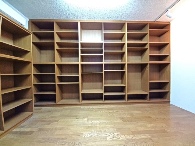 山王２丁目２２８戸建の洋室|地下室