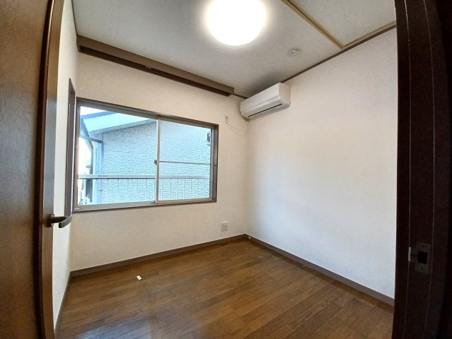 山王２丁目２２８戸建の洋室