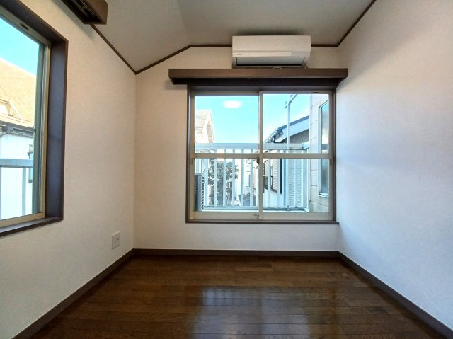 山王２丁目２２８戸建の洋室