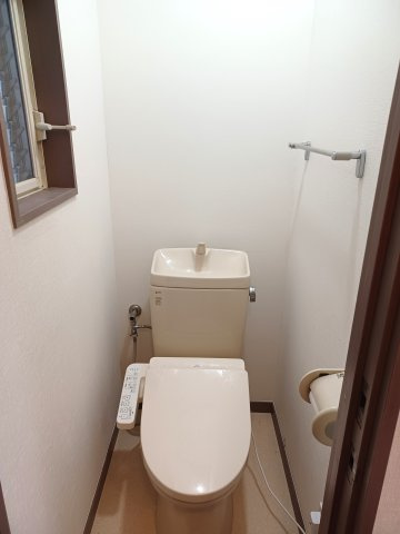 山王２丁目２２８戸建のトイレ