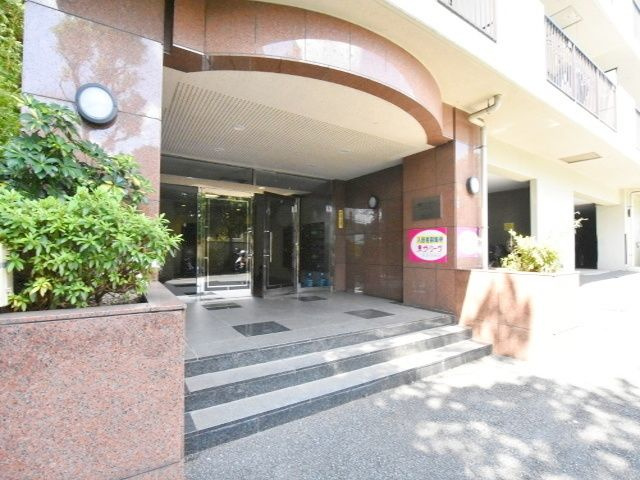 弘明寺パークコートのエントランス