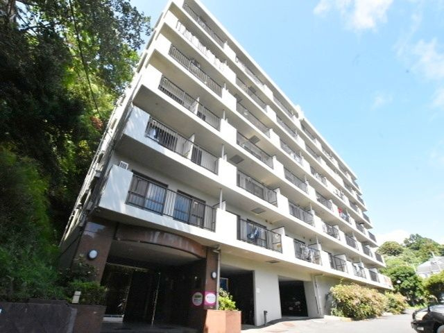 弘明寺パークコートの外観