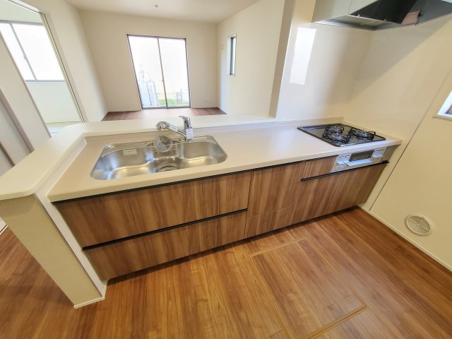 三郷市　彦糸1丁目　新築戸建　全6棟のキッチン|施工例です