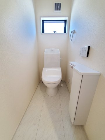 三郷市　彦糸1丁目　新築戸建　全6棟のトイレ|施工例です