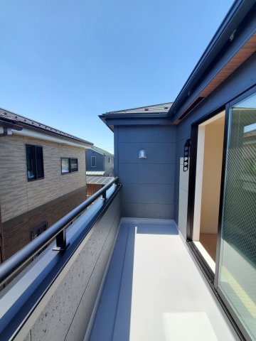 三郷市　彦糸1丁目　新築戸建　全6棟のバルコニー|施工例です