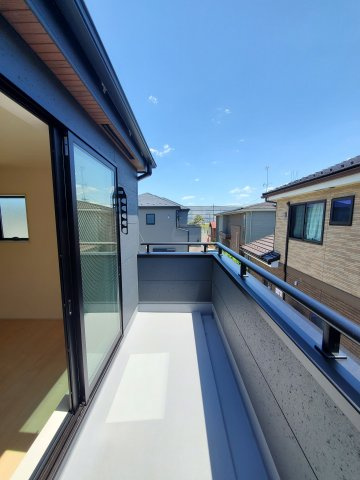 三郷市　彦糸1丁目　新築戸建　全6棟のバルコニー|施工例です