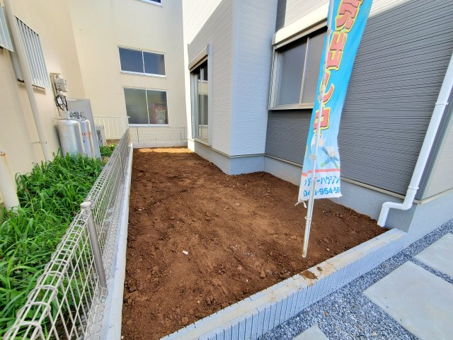 三郷市　彦糸1丁目　新築戸建　全6棟の庭|施工例です