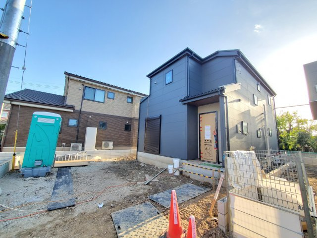 三郷市　彦糸1丁目　新築戸建　全6棟の前面道路含む現地写真|前面道路含む現地写真です