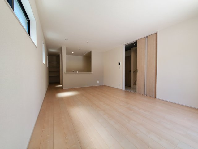 三郷市　彦糸1丁目　新築戸建　全6棟の居間・リビング|施工例です