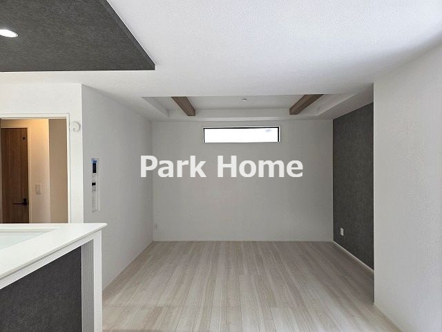 高知市福井東町 -3期2棟1-　新築戸建ての玄関|1号地　2026.4月：建築中