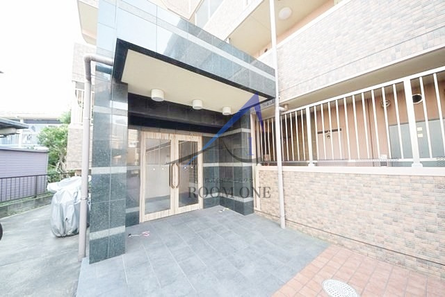 ラヴィアンローズのエントランス|エントランスです。